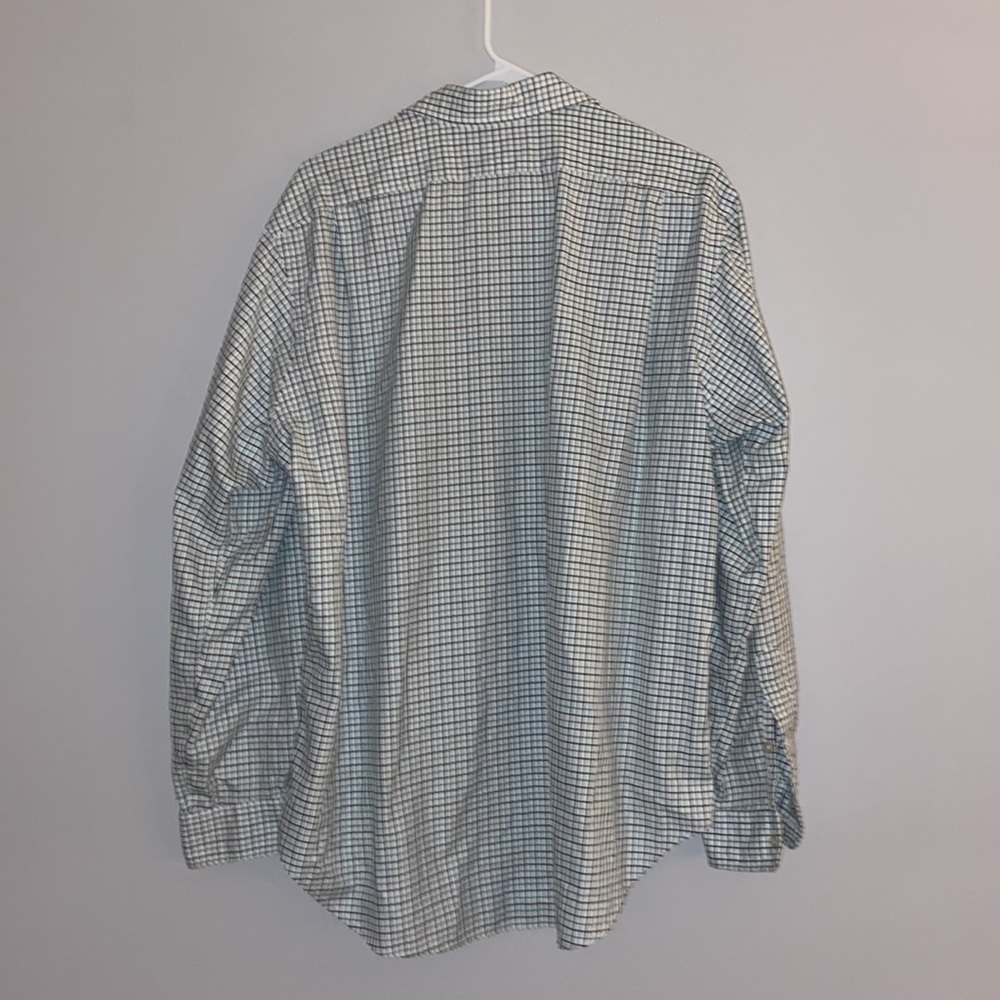 Button up - Picture 2 of 3